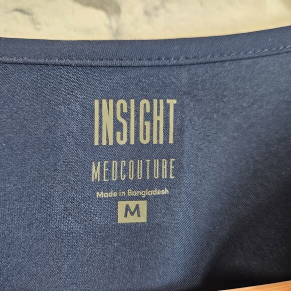 Medcouture Scrub Top - Insight - Womens Size M - Blue - Pockets - Picture 4 of 5